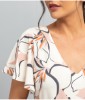 Roupa casual feminina - blusa estampada decote V Roupa casual feminina - blusa estampada decote V